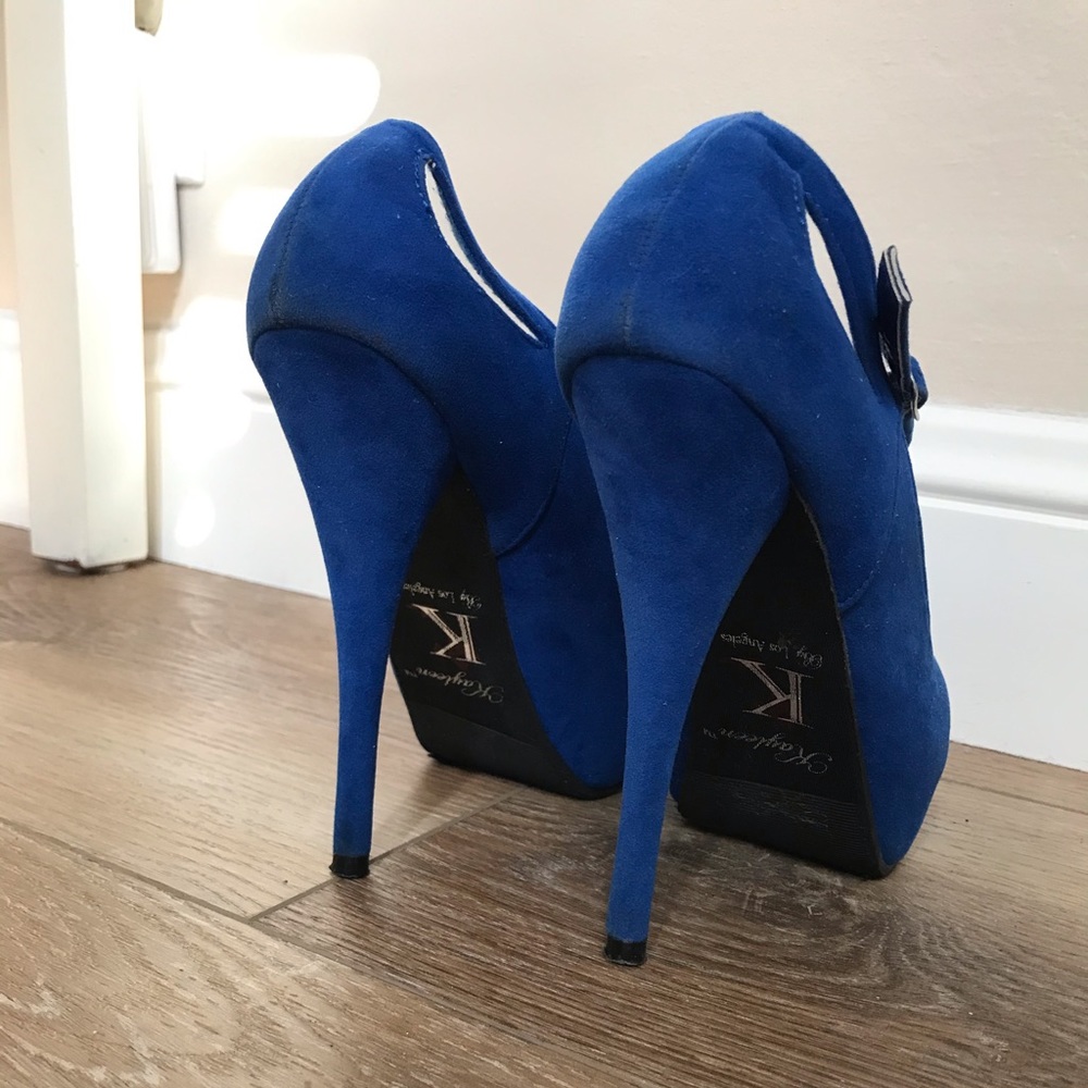 Blue heels - Picture 2 of 3
